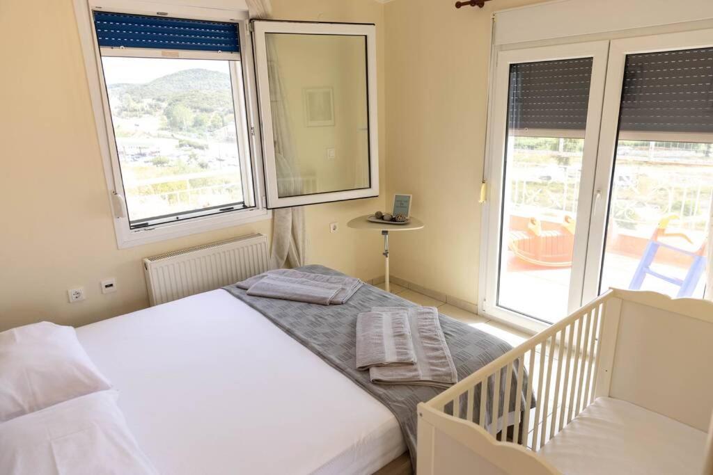 Port View House-Comfy Family Apartment-Panoramic View Nea Peramos  Ngoại thất bức ảnh