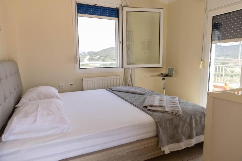 Port View House-Comfy Family Apartment-Panoramic View Nea Peramos  Ngoại thất bức ảnh